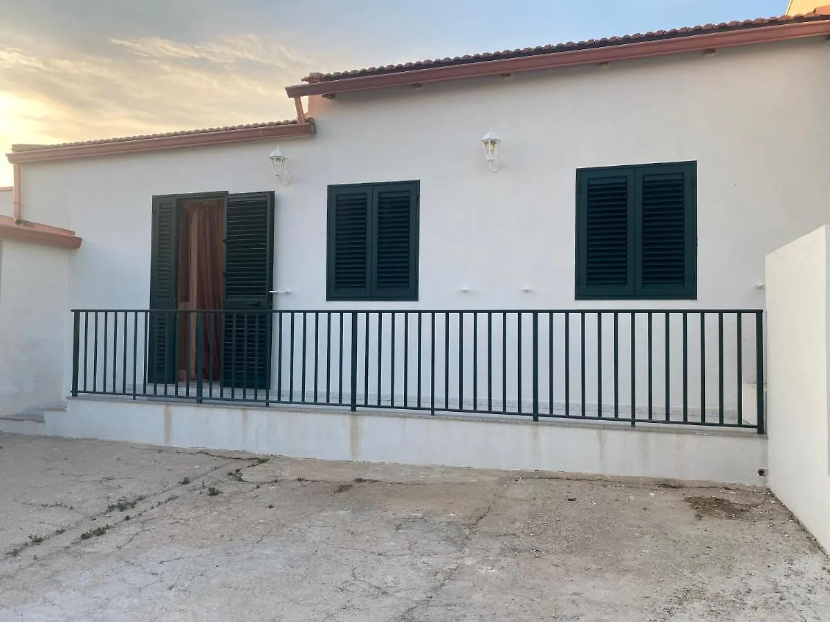 Casa Vacanze Sarina Lejlighed Casa Benarifi 0*,  Italien